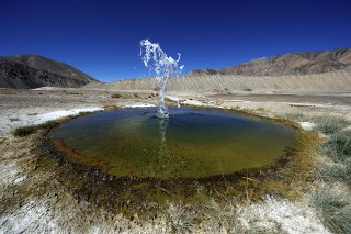 Geysir im Pamir, Tadschikistan
