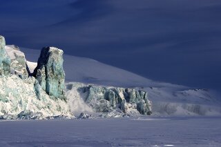 Kante des Hayes-Gletschers, Svalbard